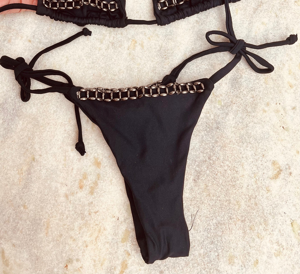 Tanga Beads Black